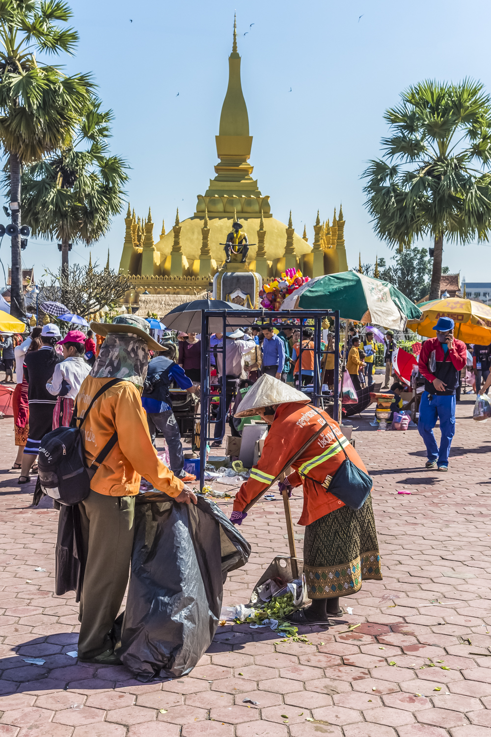 Clean Up Vientiane by Allan Hartley