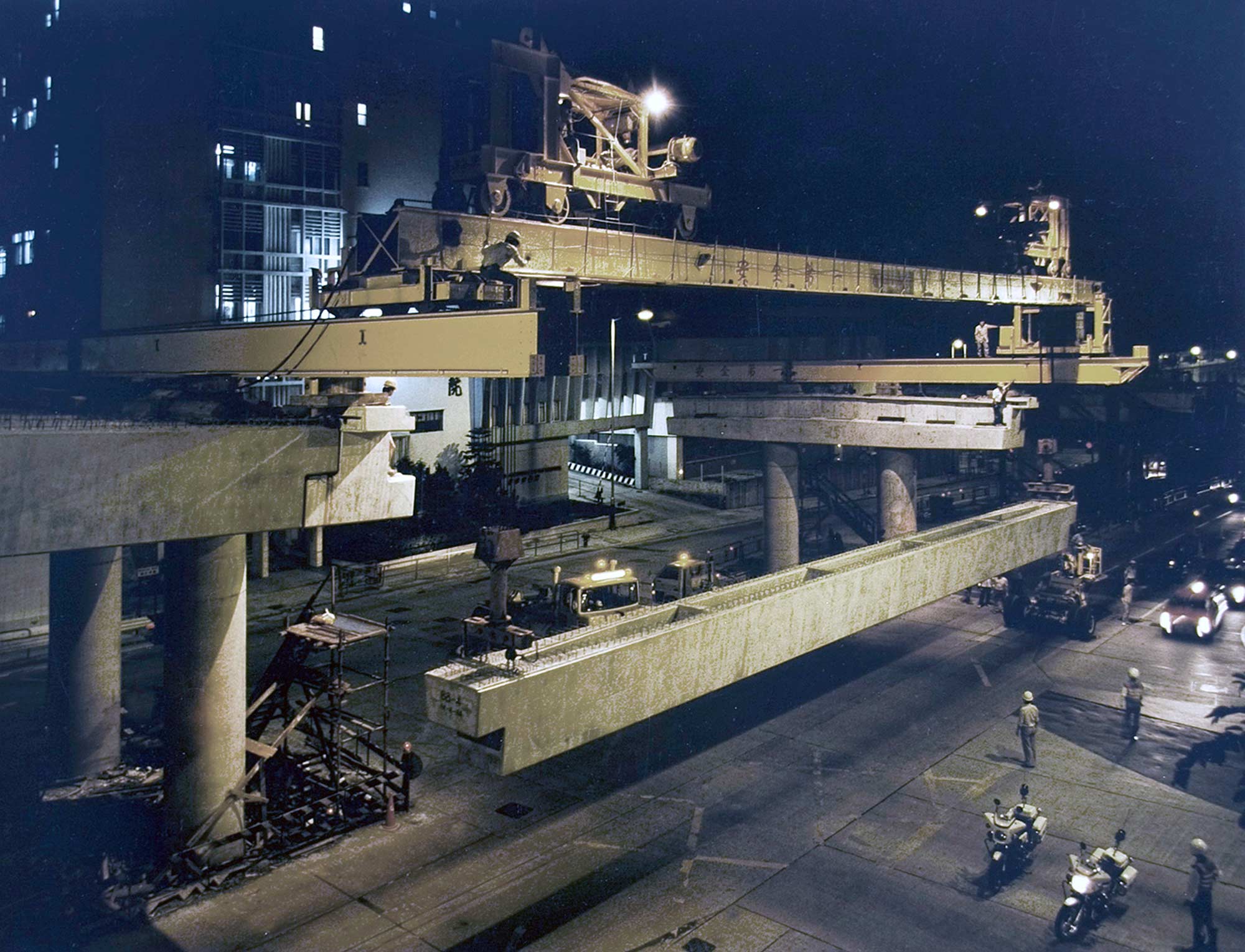 Nightie Bridge Construction, Cornwall Street, Hong Kong