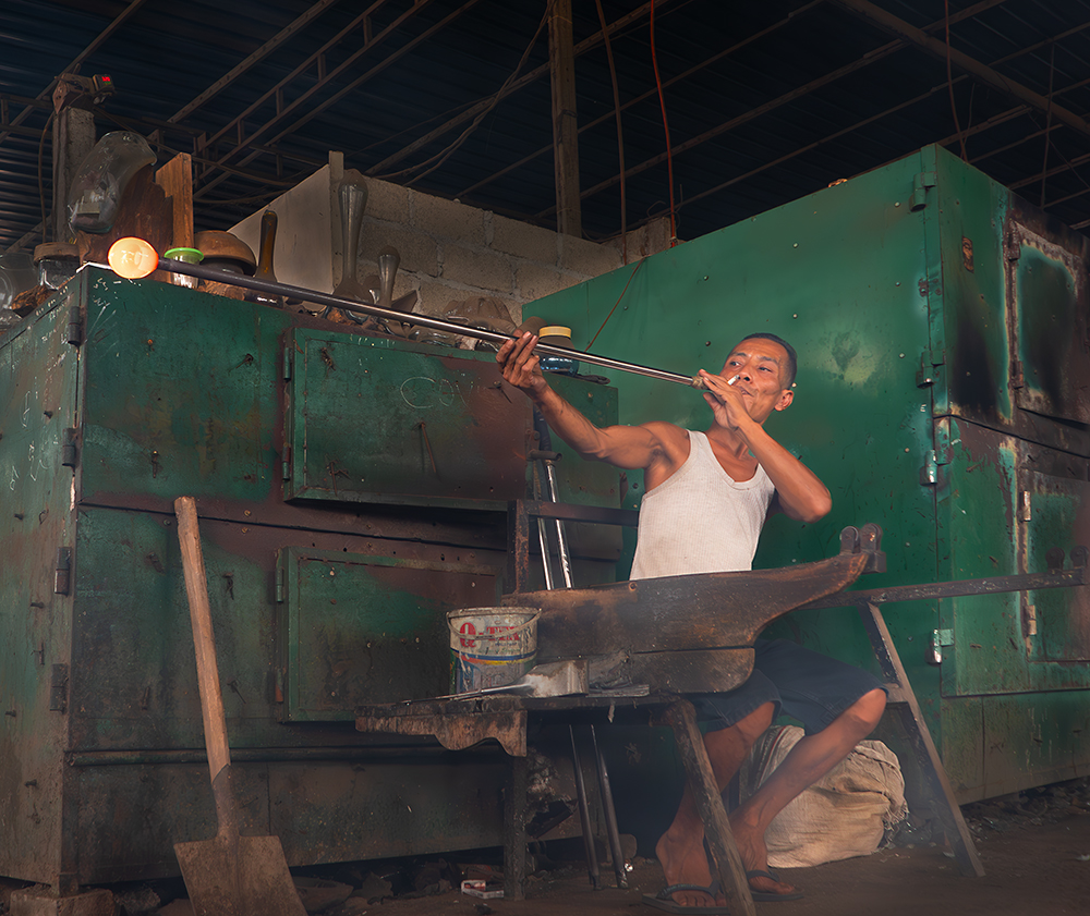 Basic Glass Blowing in Bali, Indonesia by George Pearson