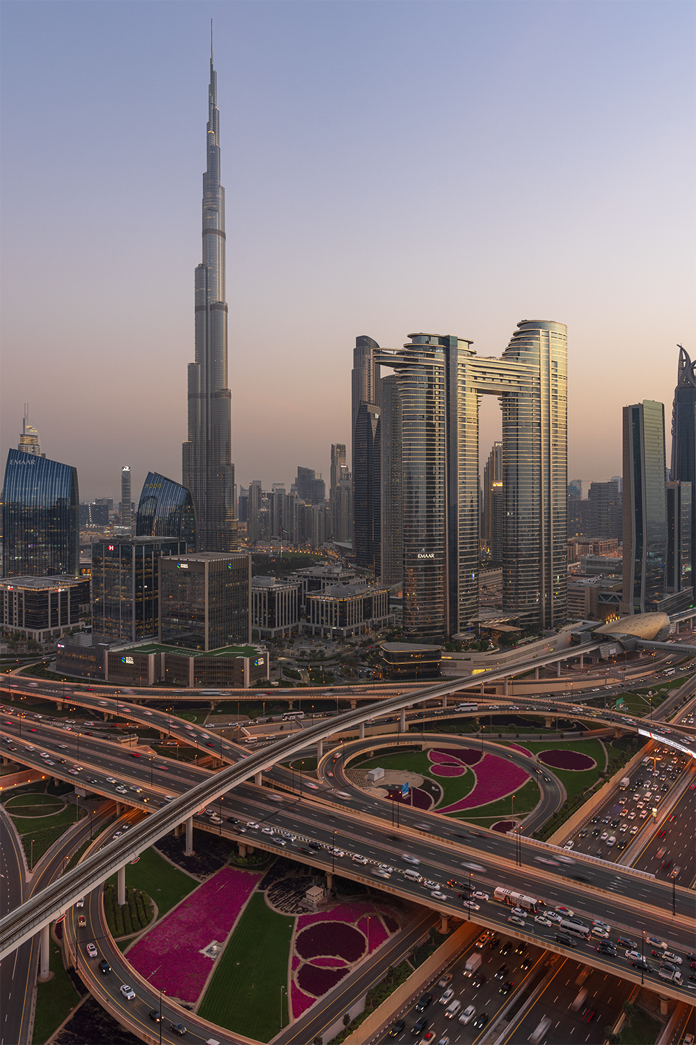The Rush Hour, Sheikh Zayed Road, Dubai by Viren Bhatia